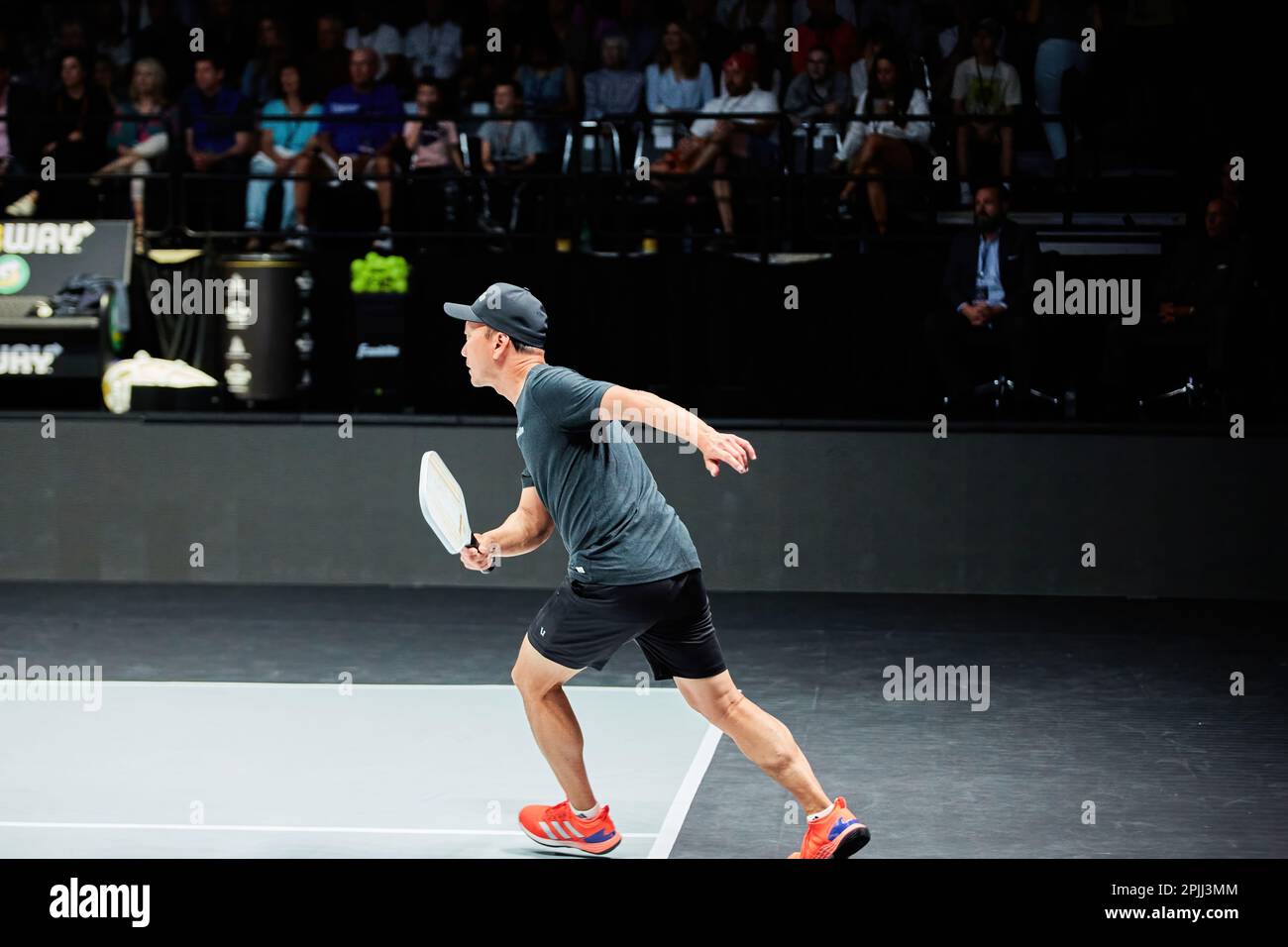 Hollywood, Florida, USA. 2. April 2023: Tennislegenden Andre Agassi, John McEnroe, Andy Roddick und Michael Chang während des Spiels in Pickleball Stockfoto