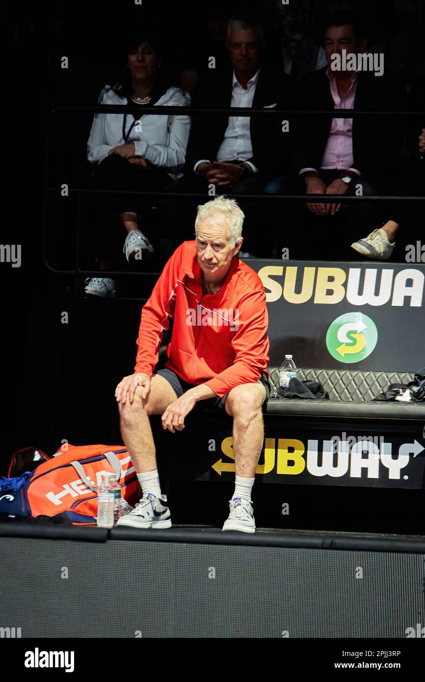 Hollywood, Florida, USA. 2. April 2023: Tennislegenden Andre Agassi, John McEnroe, Andy Roddick und Michael Chang während des Spiels in Pickleball Stockfoto