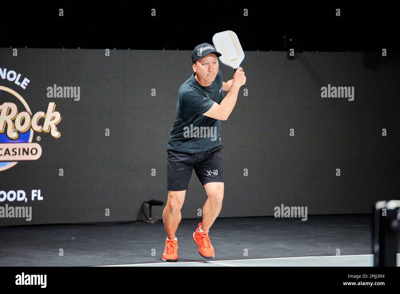 Hollywood, Florida, USA. 2. April 2023: Tennislegenden Andre Agassi, John McEnroe, Andy Roddick und Michael Chang während des Spiels in Pickleball Stockfoto