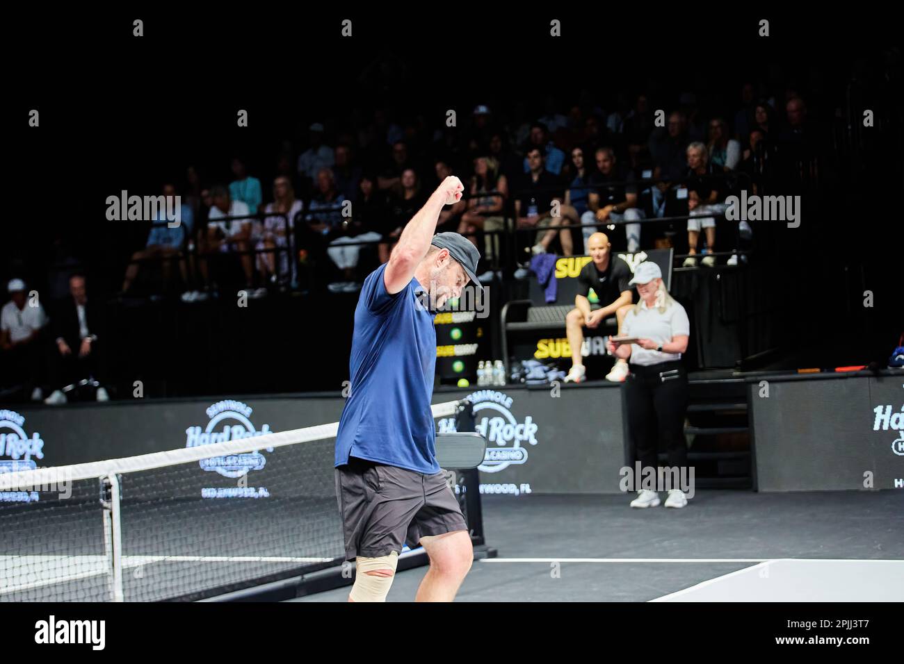 Hollywood, Florida, USA. 2. April 2023: Tennislegenden Andre Agassi, John McEnroe, Andy Roddick und Michael Chang während des Spiels in Pickleball Stockfoto