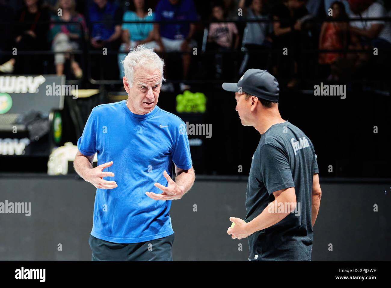 Hollywood, Florida, USA. 2. April 2023: Tennislegenden Andre Agassi, John McEnroe, Andy Roddick und Michael Chang während des Spiels in Pickleball Stockfoto