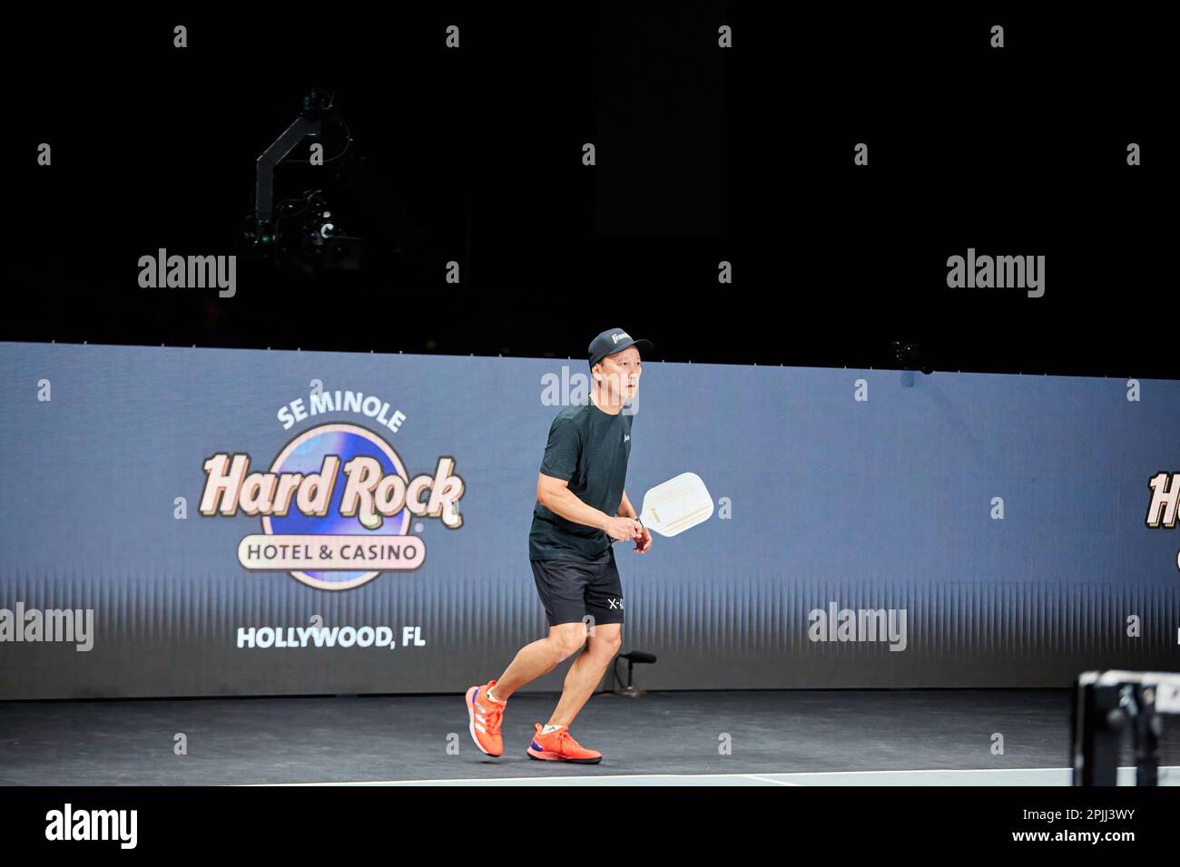 Hollywood, Florida, USA. 2. April 2023: Tennislegenden Andre Agassi, John McEnroe, Andy Roddick und Michael Chang während des Spiels in Pickleball Stockfoto