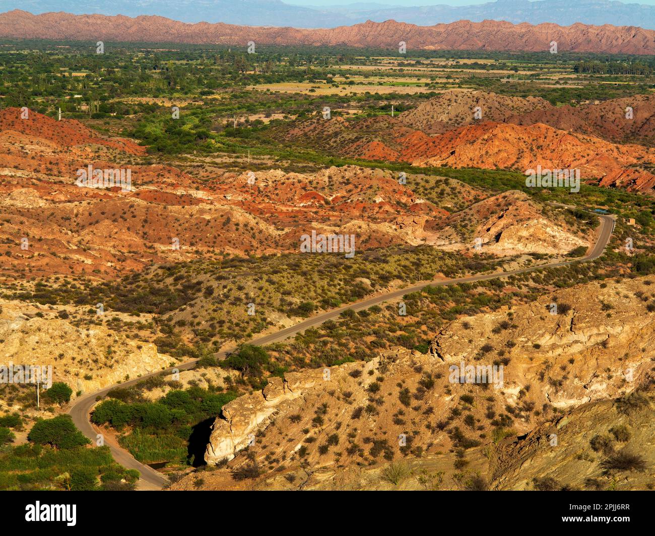 Schroffe Berge in Cuesta de Huaco, Provinz San Juan, Argentinien Stockfoto