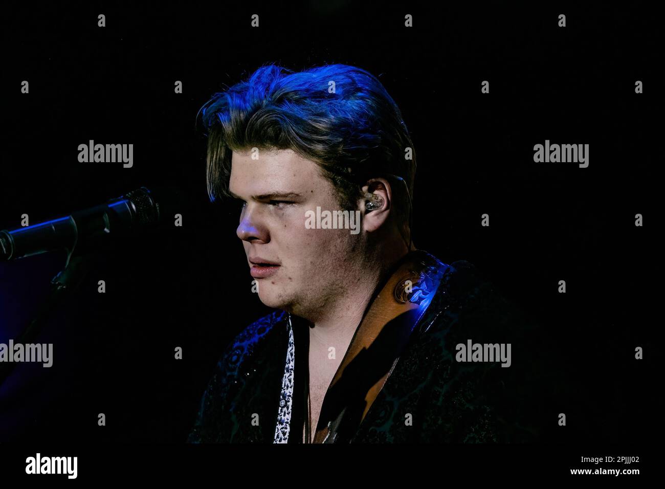 Edmonton, Kanada. 27. Januar 2023. Der American Idol Contestant aus Alberta, Brayden King, tritt 3 Monate vor seinem American Idol-Auftritt im Cook County Saloon auf. (Foto: Ron Palmer/SOPA Images/Sipa USA) Guthaben: SIPA USA/Alamy Live News Stockfoto