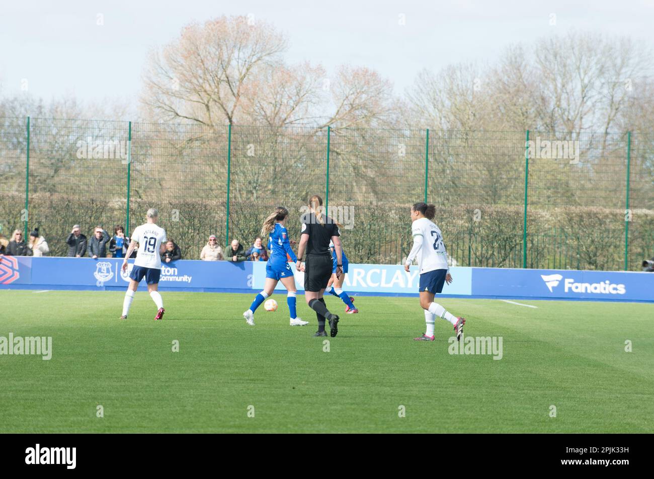 WSL Everton V Tottenham Hotspur im Walton Park Stadium, Liverpool erzielt 2-1 Punkte für Everton (Terry Scott/SPP) Guthaben: SPP Sport Press Photo. Alamy Live News Stockfoto