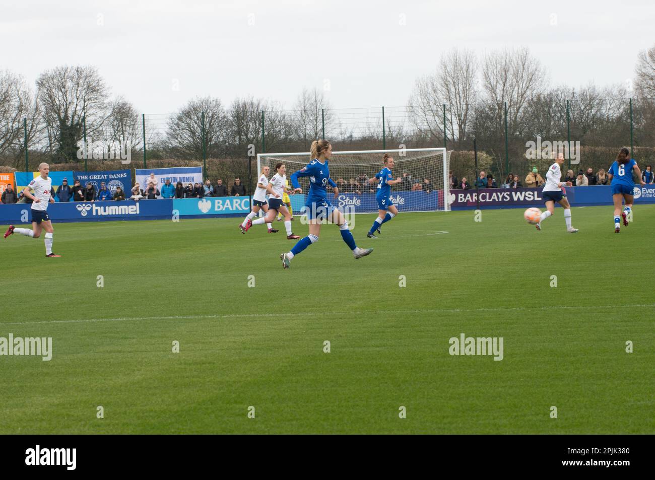 WSL Everton V Tottenham Hotspur im Walton Park Stadium, Liverpool erzielt 2-1 Punkte für Everton (Terry Scott/SPP) Guthaben: SPP Sport Press Photo. Alamy Live News Stockfoto