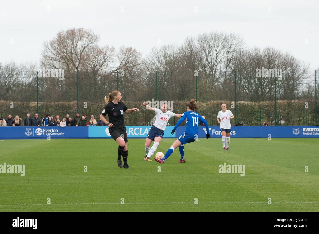 WSL Everton V Tottenham Hotspur im Walton Park Stadium, Liverpool erzielt 2-1 Punkte für Everton (Terry Scott/SPP) Guthaben: SPP Sport Press Photo. Alamy Live News Stockfoto