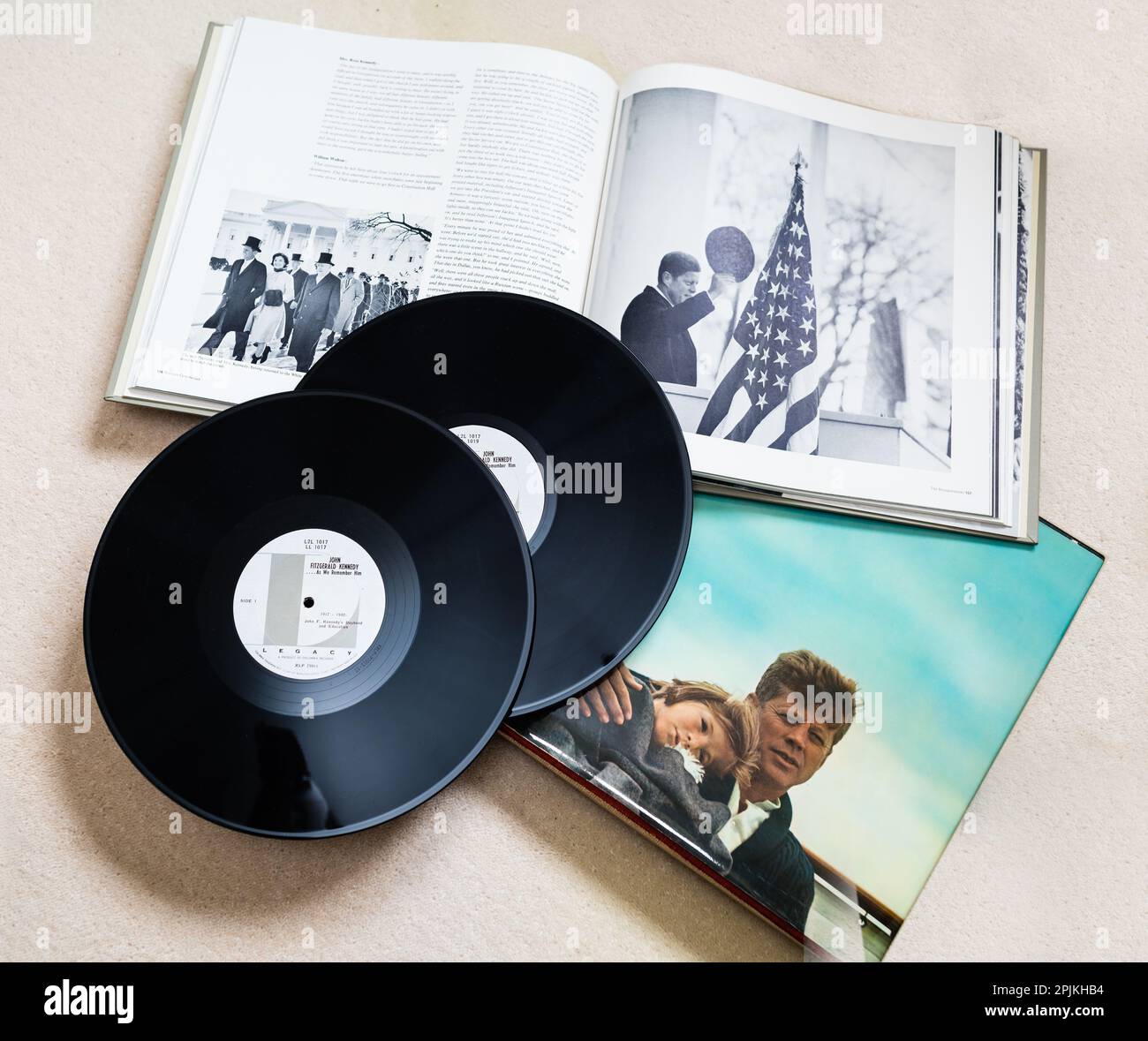 John Fitzgerald Kennedy As We Remember Her, ein Columbia Records Legacy Collection Book. Stockfoto