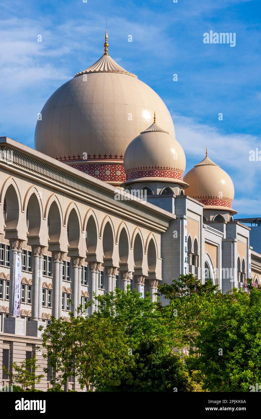 Kuala Lumpur, West-Malaysia. Kuppel des Justizpalastes Stockfoto