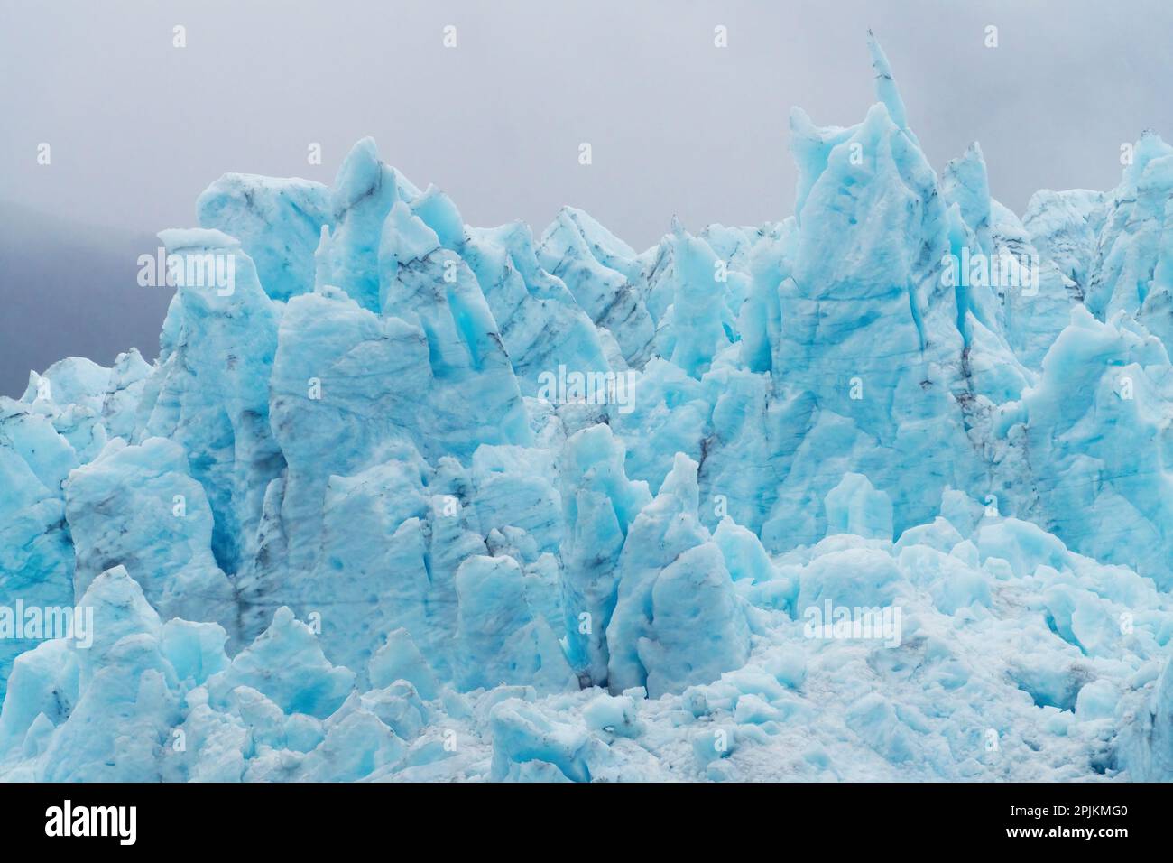 Alaska, Kenai-Halbinsel. Nahaufnahme des Aialik-Gletschers. Stockfoto