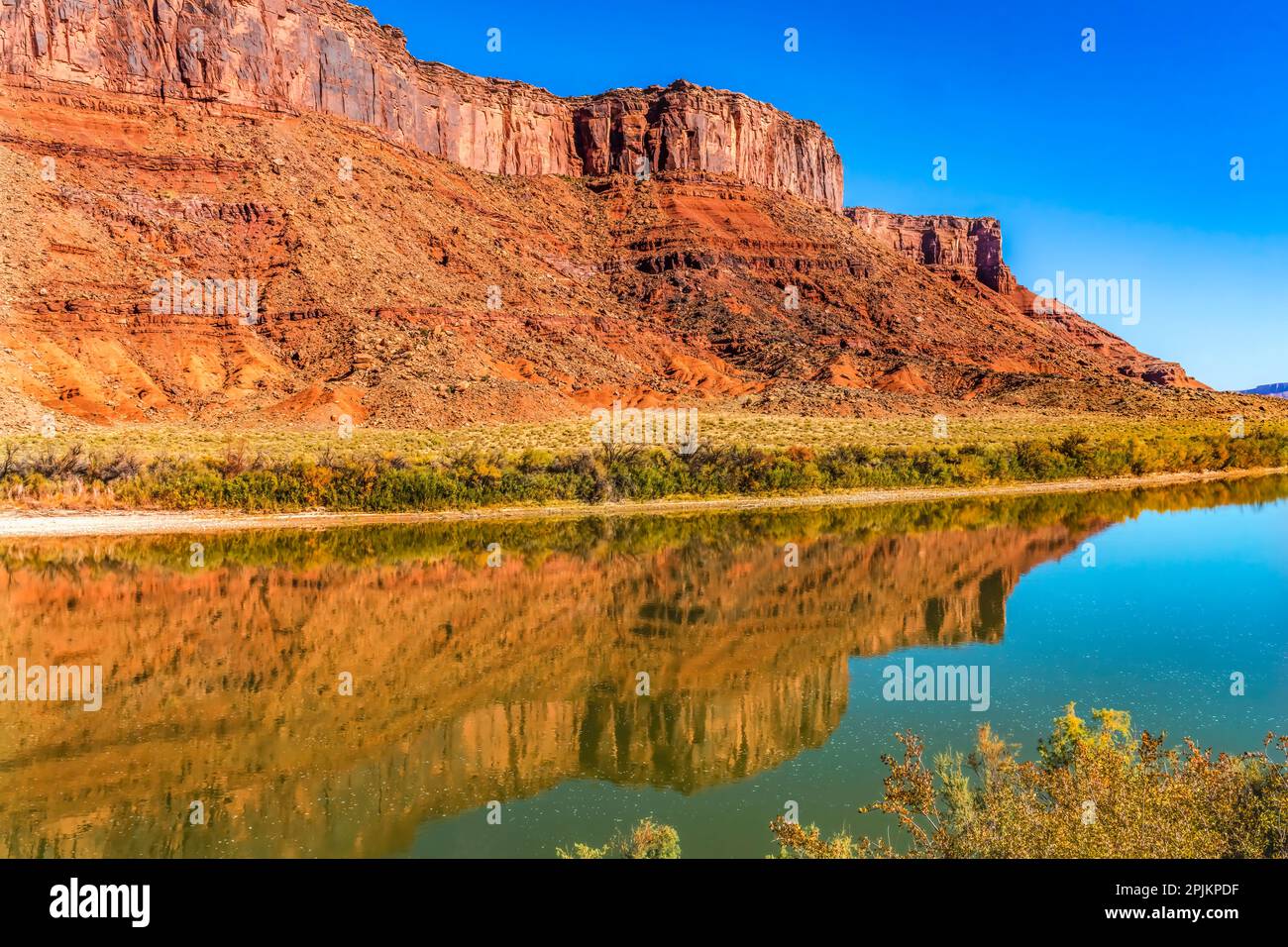 Zugang zum Sandstrand und Fluss. Colorado River, Moab, Utah. Stockfoto