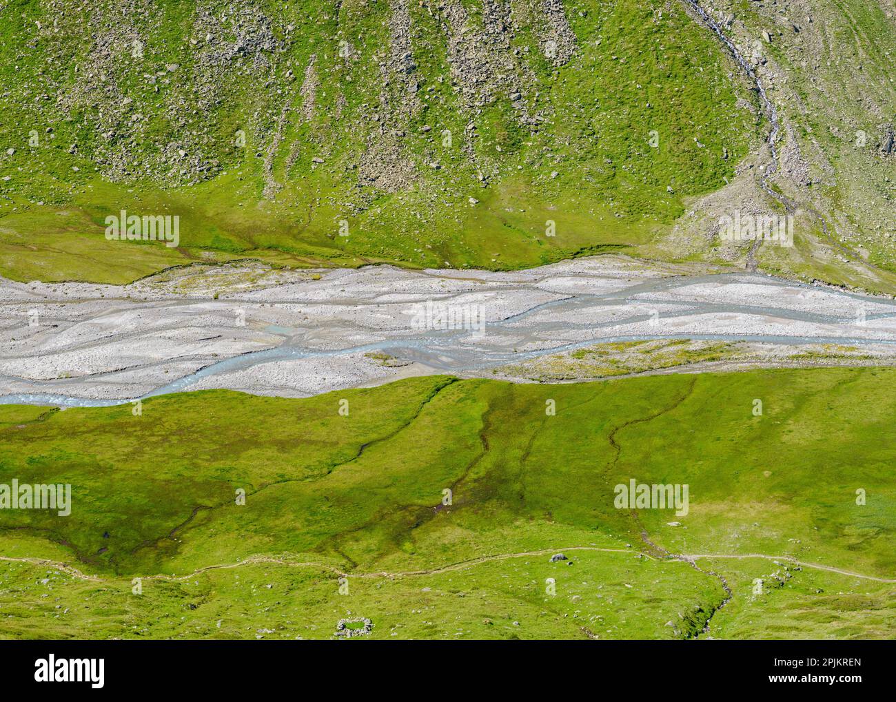 Valley Rotmoostal und geflochtener Gletscherbach Rotmoosache. Die Otztaler Alpen im Naturepark Otztal. Europa, Österreich, Tirol Stockfoto