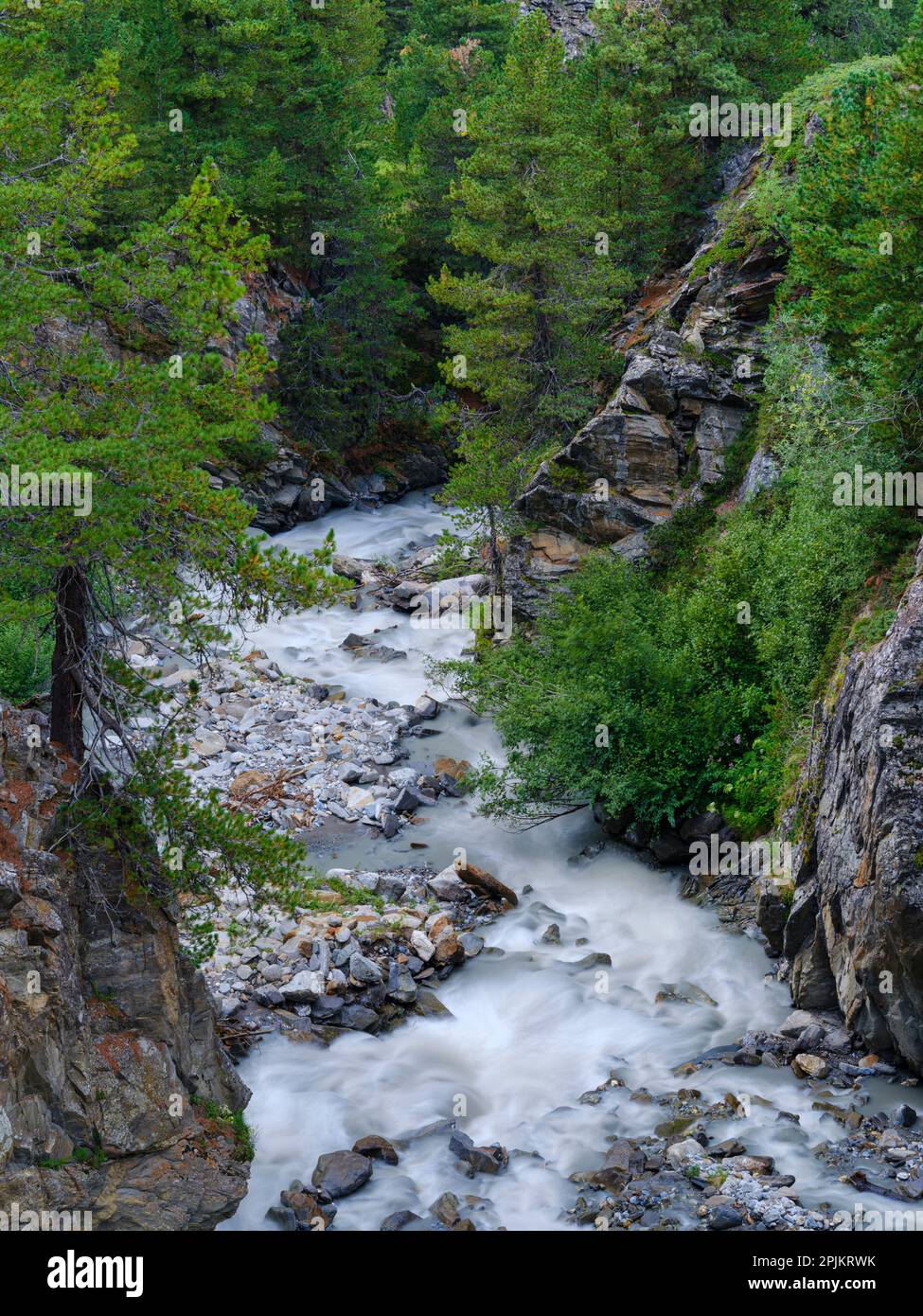 Gletscherbach Rotmoosache in den Otztalen Alpen im Naturepark Otztal. Europa, Österreich, Tirol Stockfoto