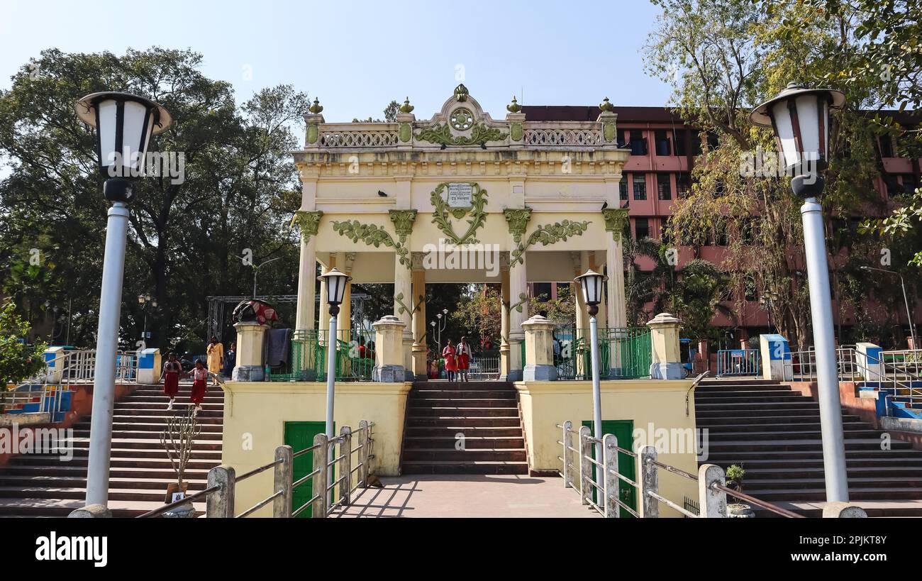 Blick auf Chandan Nagar Strand am Ufer des Hooghly River, Chandannagar, Westbengalen, Indien. Stockfoto