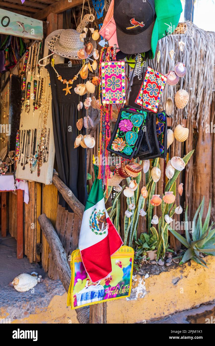 Loreto, Baja California Sur, Mexiko. Vor einem Touristenladen. (Nur Redaktionelle Verwendung) Stockfoto