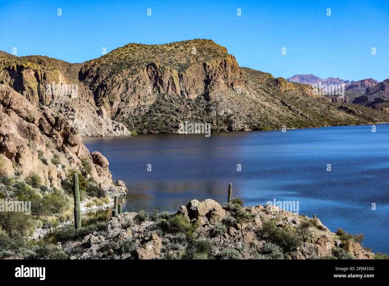 Canyon Lake, Mesa, Arizona. Aberglaube-Berg. Stockfoto