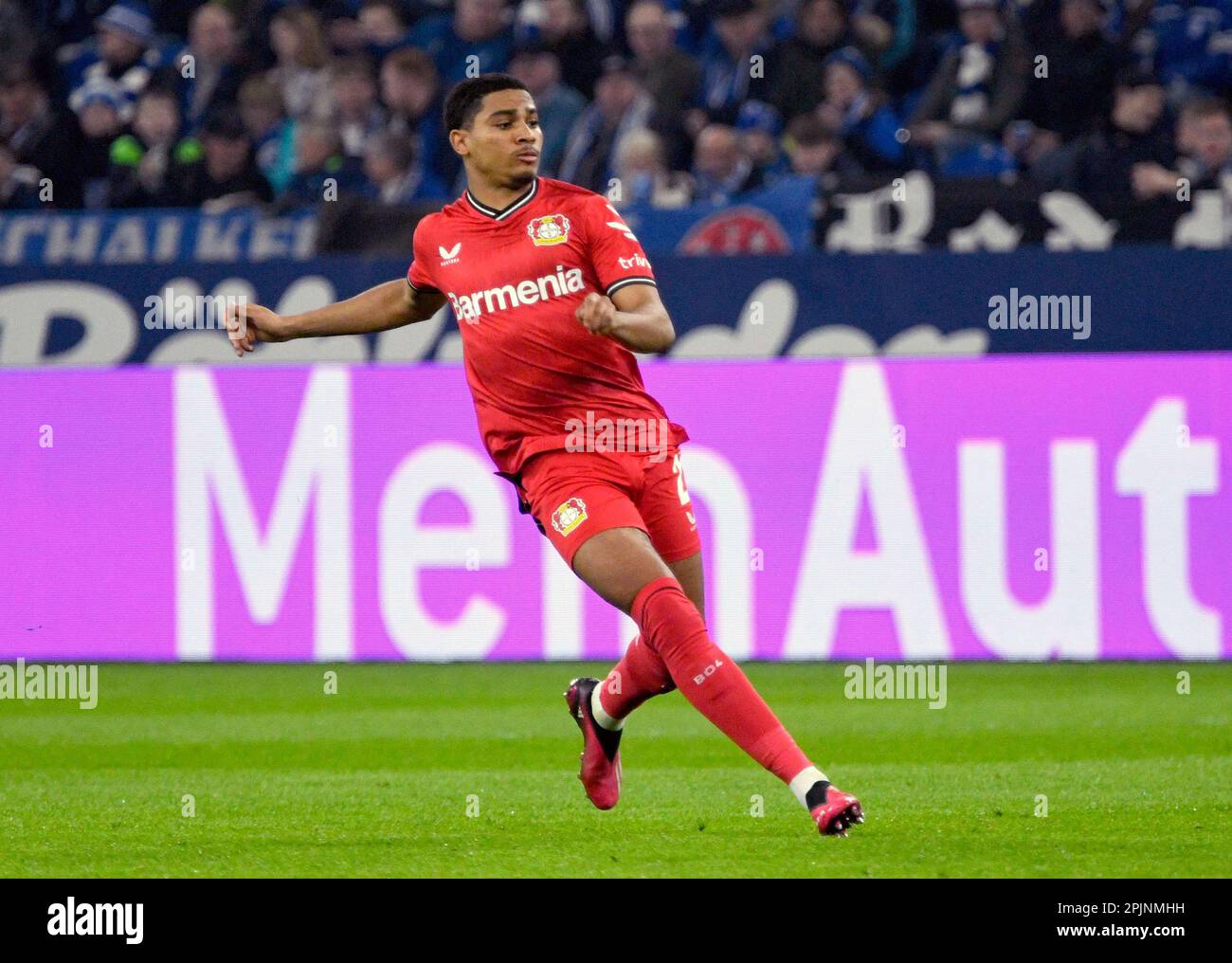 Veltins Arena Gelsenkirchen Deutschland, 1,4.2023, Fußball: Bundesliga Season 2022/23, Matchday 26, Schalke 04 (S04), Blue vs Bayer 04 Leverkusen (B04), Red – Amine Adli (B04) Stockfoto