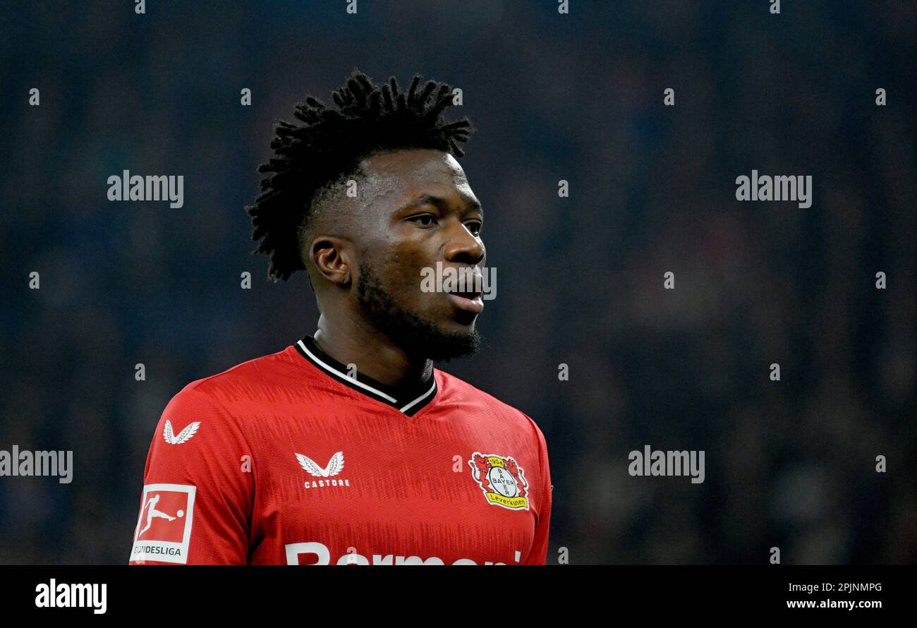 Veltins Arena Gelsenkirchen Deutschland, 1,4.2023, Fußball: Bundesliga Season 2022/23, Matchday 26, Schalke 04 (S04), Blue vs Bayer 04 Leverkusen (B04), Red - Edmond Tapsoba (B04) Stockfoto