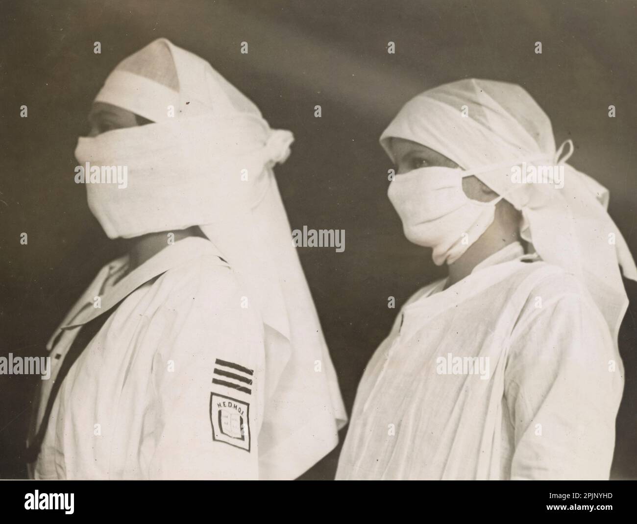 Krankenschwestern in einem Boston Krankenhaus tragen Masken, um Grippe-Infektion zu bekämpfen, Boston, MA, 5/2/1919. (Internationaler Filmdienst) Stockfoto