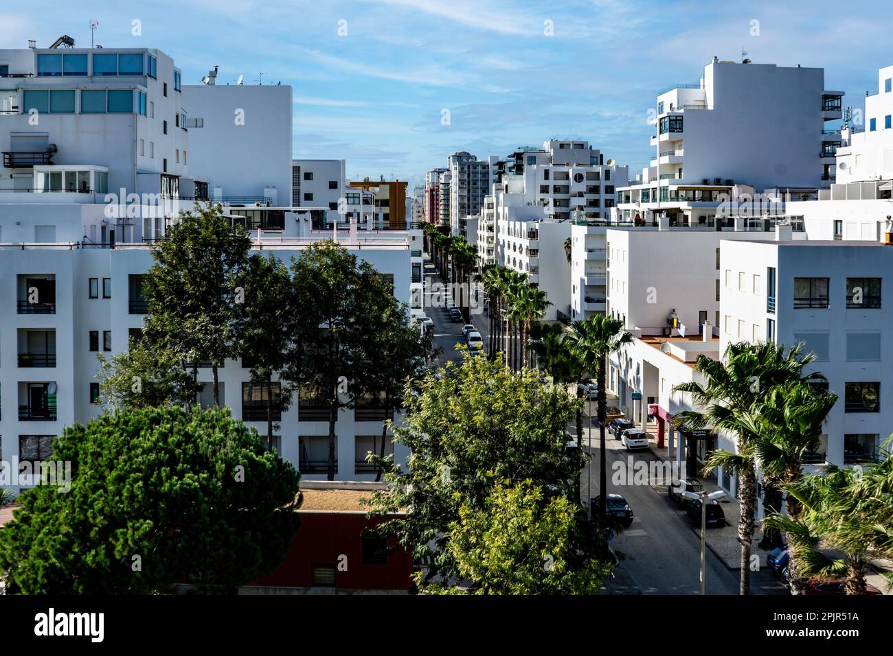 Blick auf die Stadt Quarteira, Portugal. Stockfoto