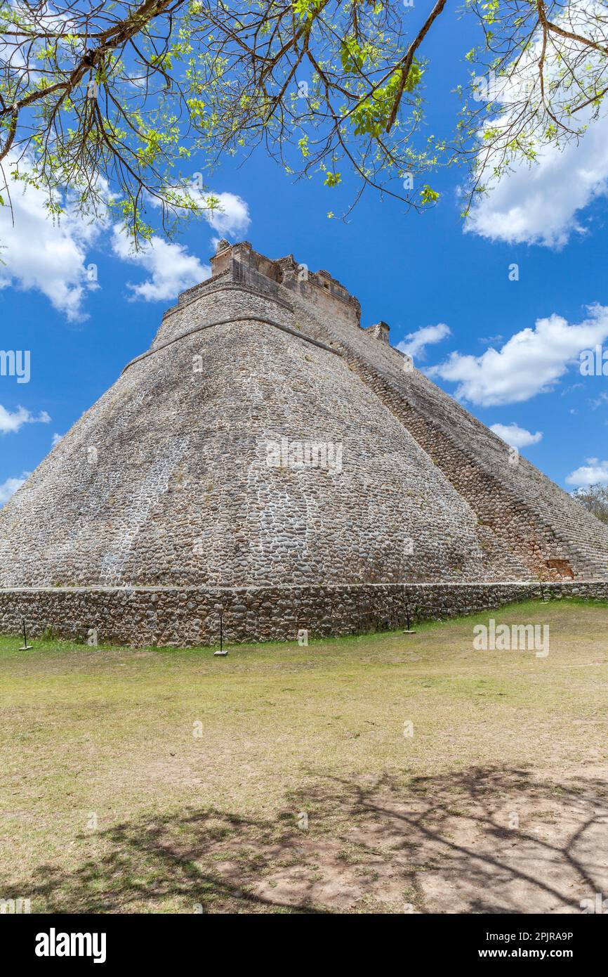 Pyramide des Zauberers, Uxmal, Yucatan, Mexiko Stockfoto