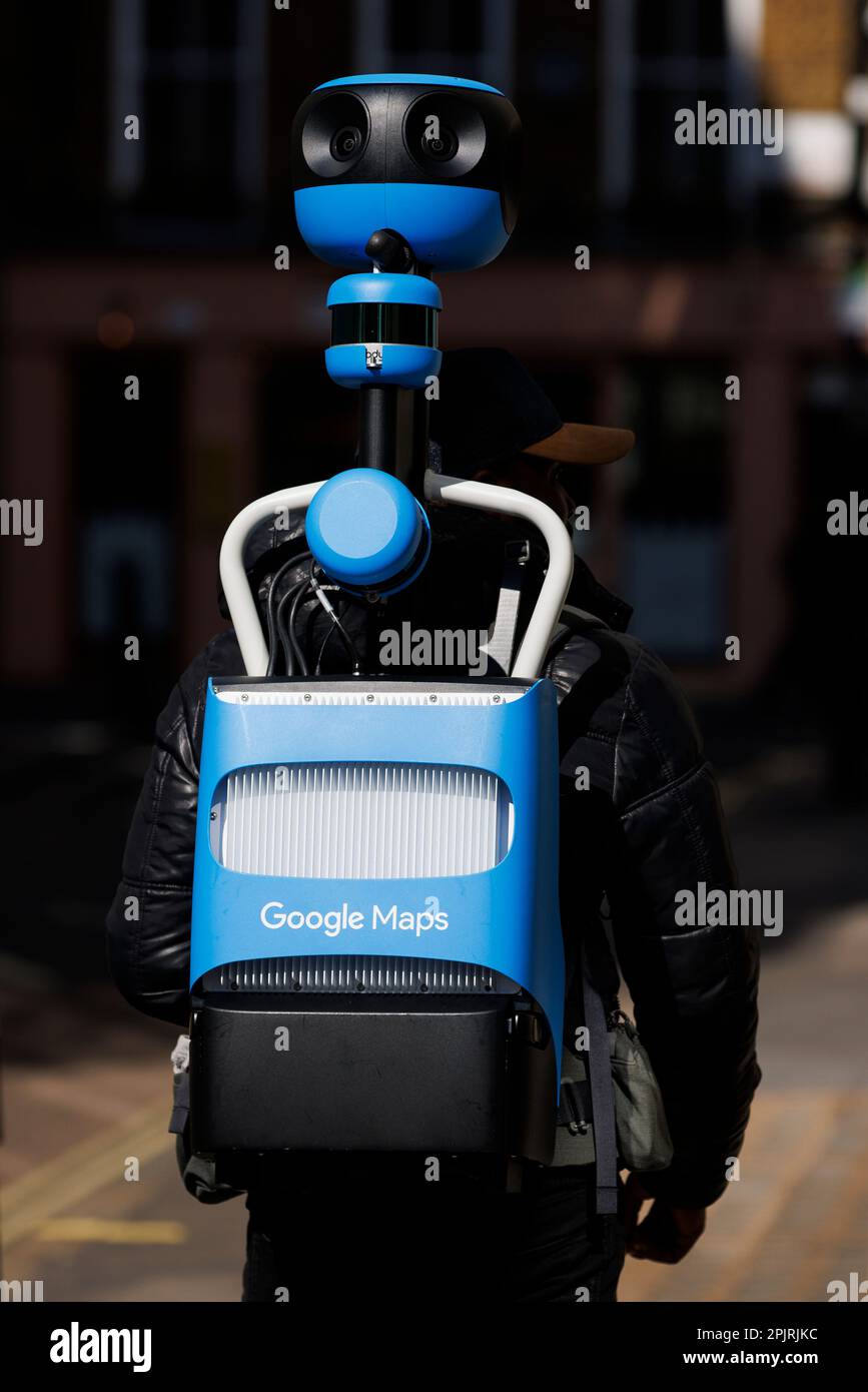 Google Street View Trekker Rucksack im Golden Square, London. Stockfoto