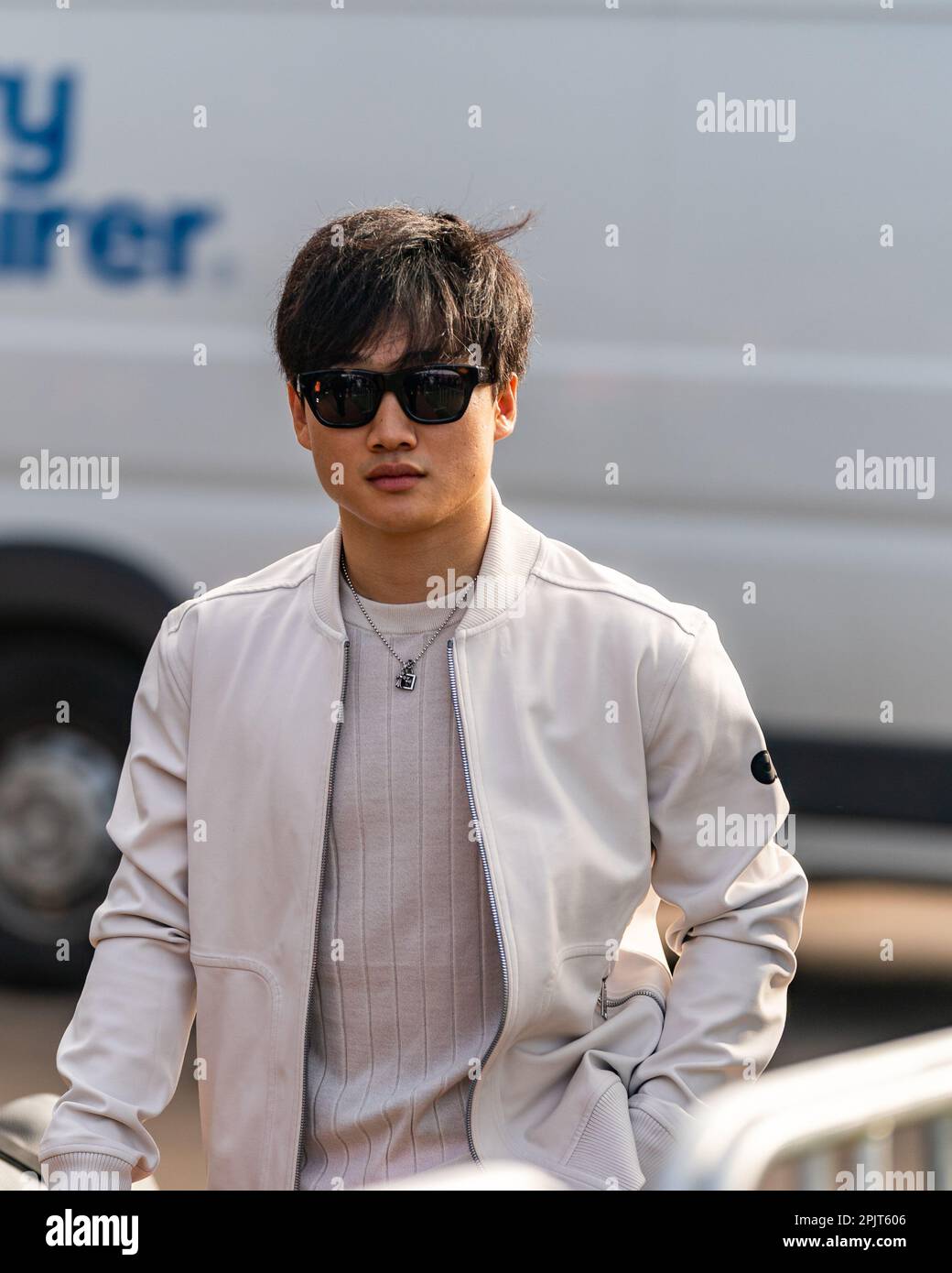 Melbourne, Australien. 31. März 2023 Formel-1-Fahrer Yuki Tsunoda betritt den Melbourne Walk während des Formel-1-Rolex-Grand Prix von 2023. Kredit: James Forrester / Alamy Live News Stockfoto