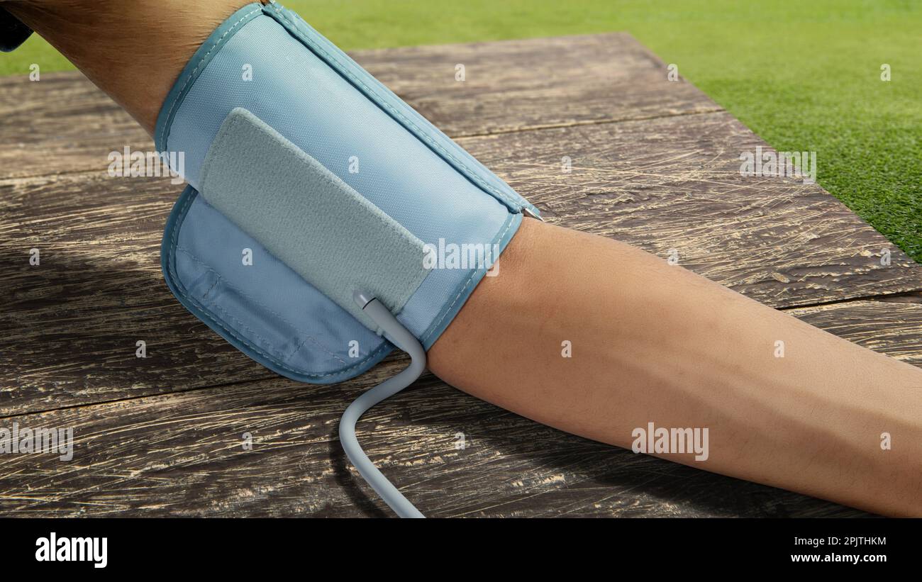 Blutdruckmessung. Welthypertonietag-Konzept Stockfoto