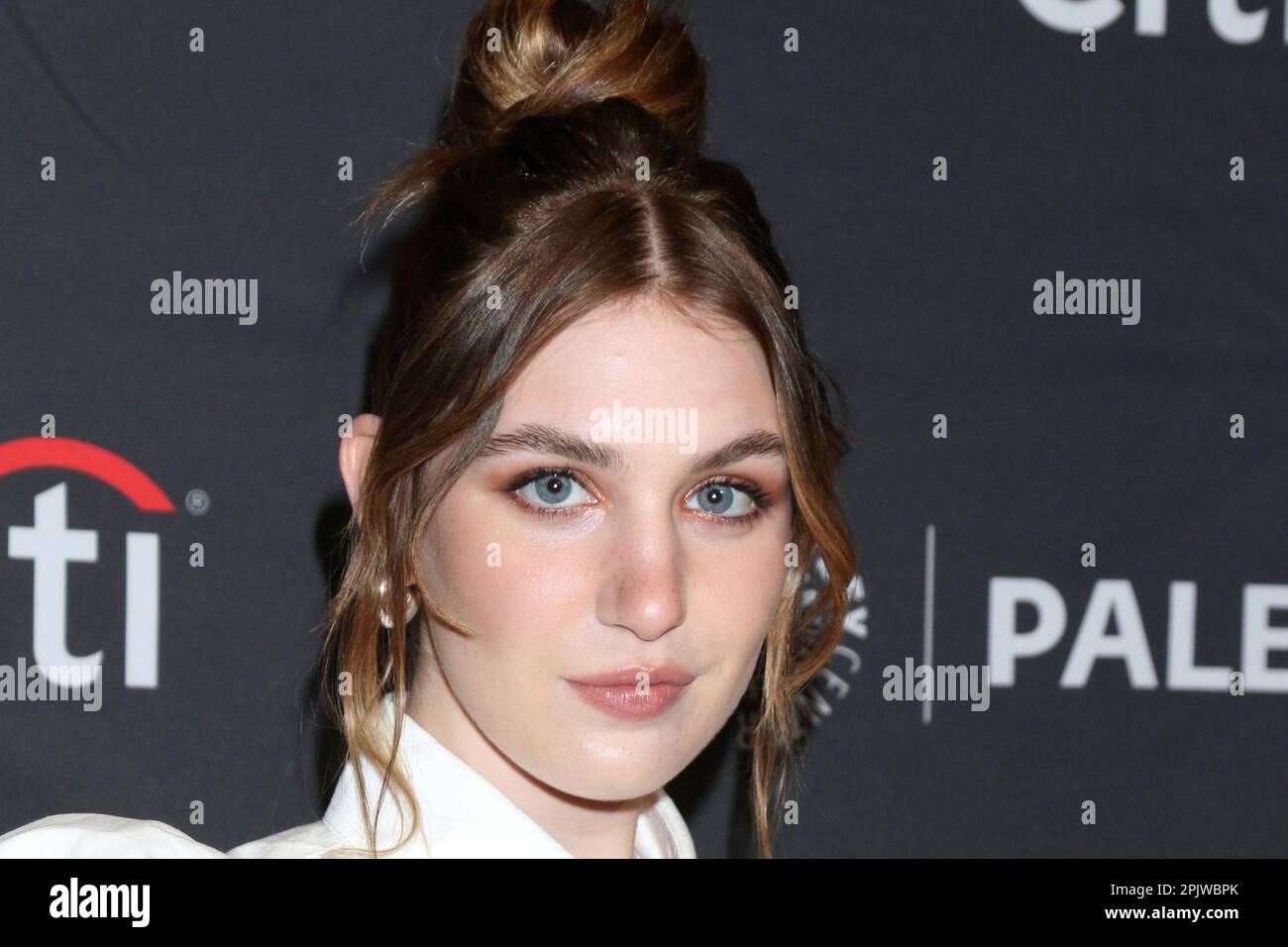 Los Angeles, Kalifornien. 3. April 2023. Sophie Nelisse bei Ankunft für YELLOWJACKETS Screening beim PaleyFest LA, Dolby Theatre, Los Angeles, CA, 3. April 2023. Kredit: Priscilla Grant/Everett Collection/Alamy Live News Stockfoto