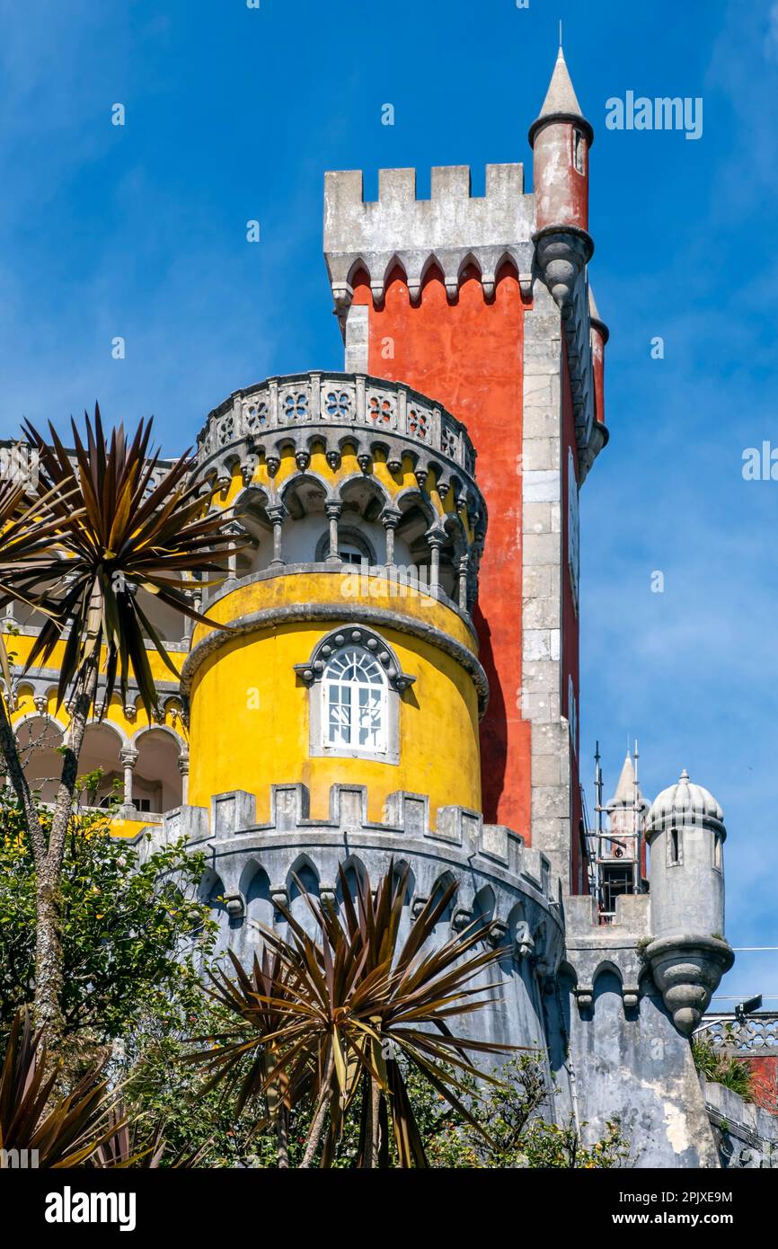 Pena Palast, auch bekannt als Palacio Nacional da Pena, in der portugiesischen Stadt Sintra. Stockfoto