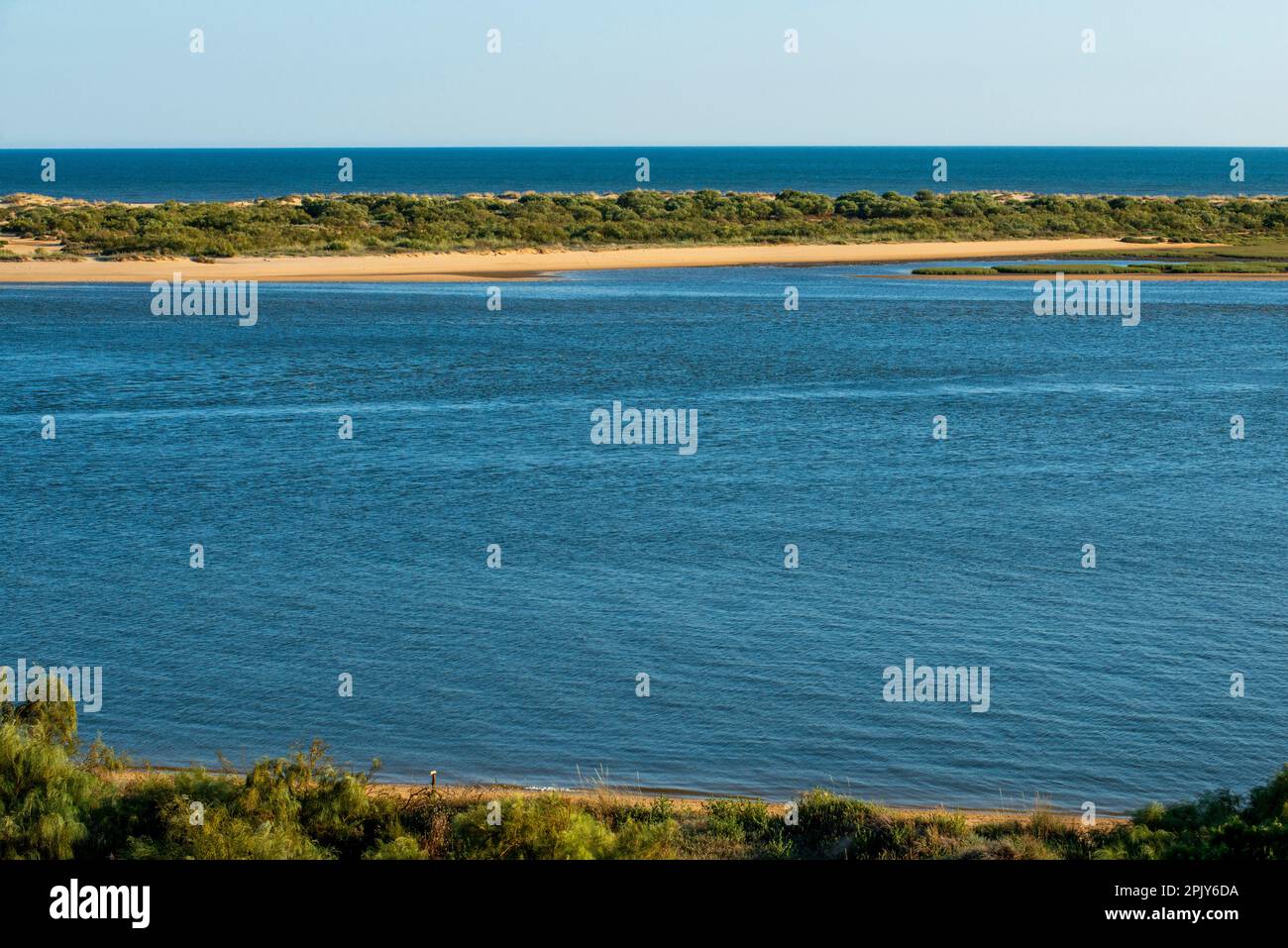 Odiel Marshlands, Marismas del Odiel Bahia de Cadiz Natural Park, Costa de la Luz, Provinz Cadiz, Andalusien, Spanien. Die Sümpfe von Odiel gehören zum UNESCO-Weltkulturerbe Stockfoto