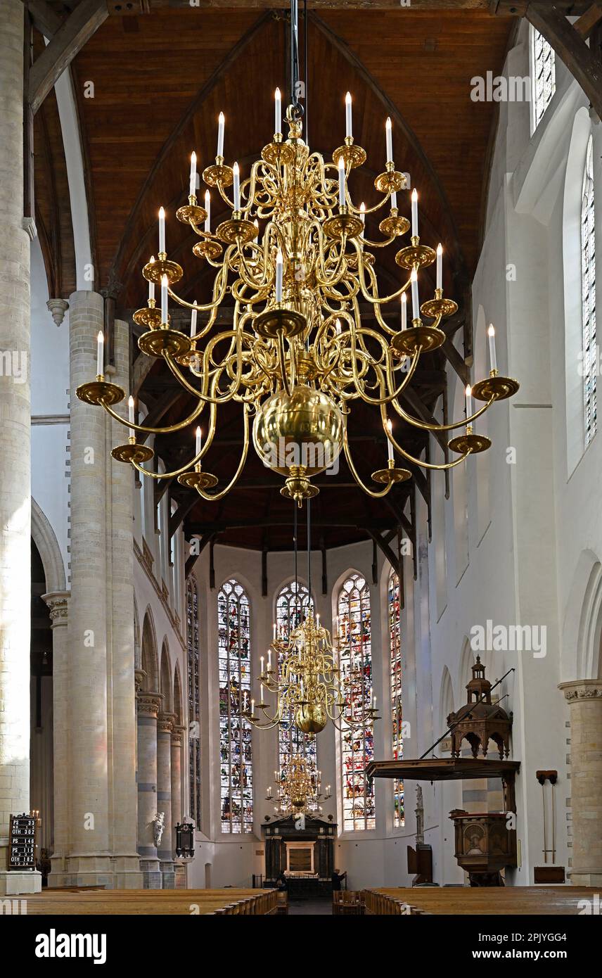 delft, niederlande - 2023-03-30: Innere des oude Kerk ( alte Kirche ) --- [Kredit: joachim affeldt - größeres Format auf Anfrage verfügbar] Stockfoto