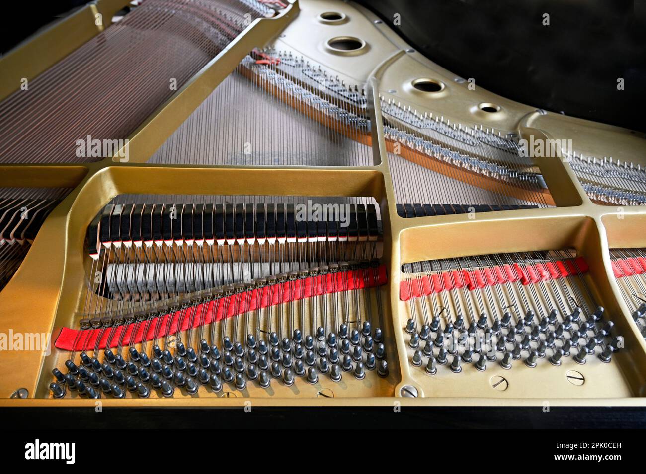 Grand Piano Strings, Karosserie; Pegs & Hammer Closeup 1 Stockfoto