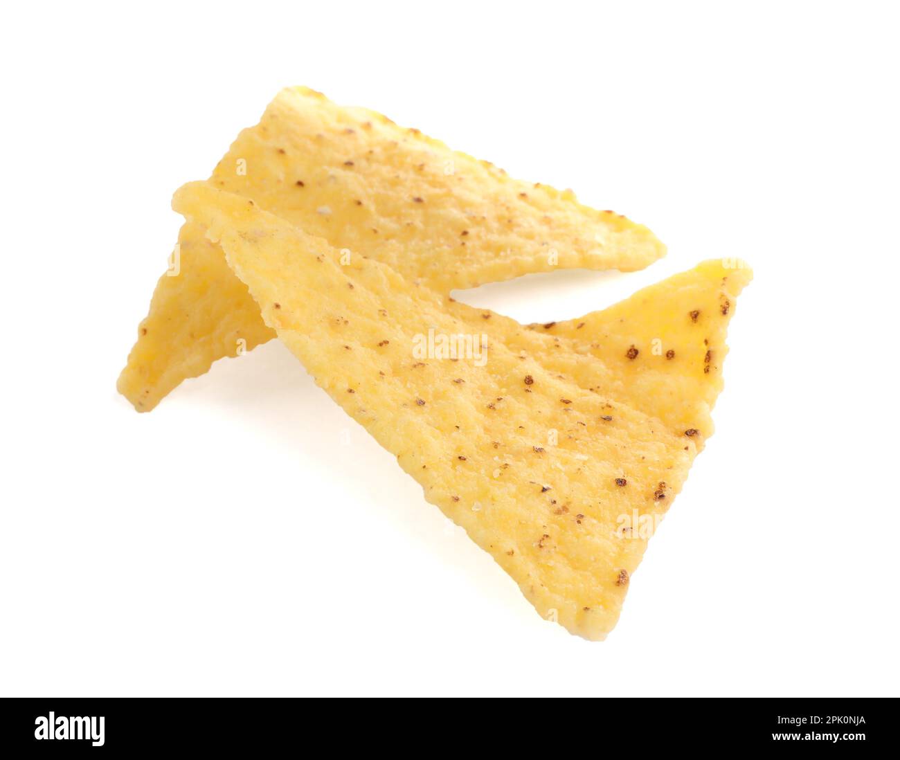 Leckere Tortilla-Chips (Nachos) auf weißem Hintergrund Stockfoto