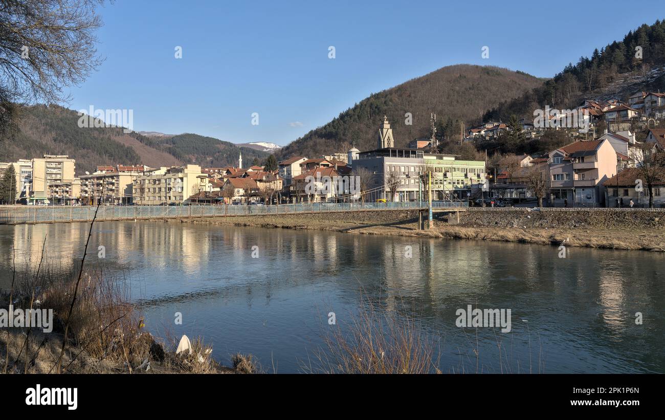 Prijepolje, Serbien Februar 2023 Panorama von Prijepolje und Fluss