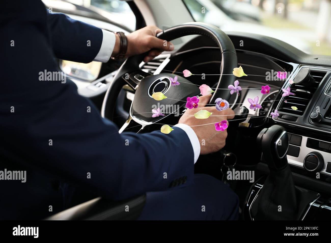 Blumenduft durch Ventilation im Auto. Lufterfrischer Stockfotografie - Alamy