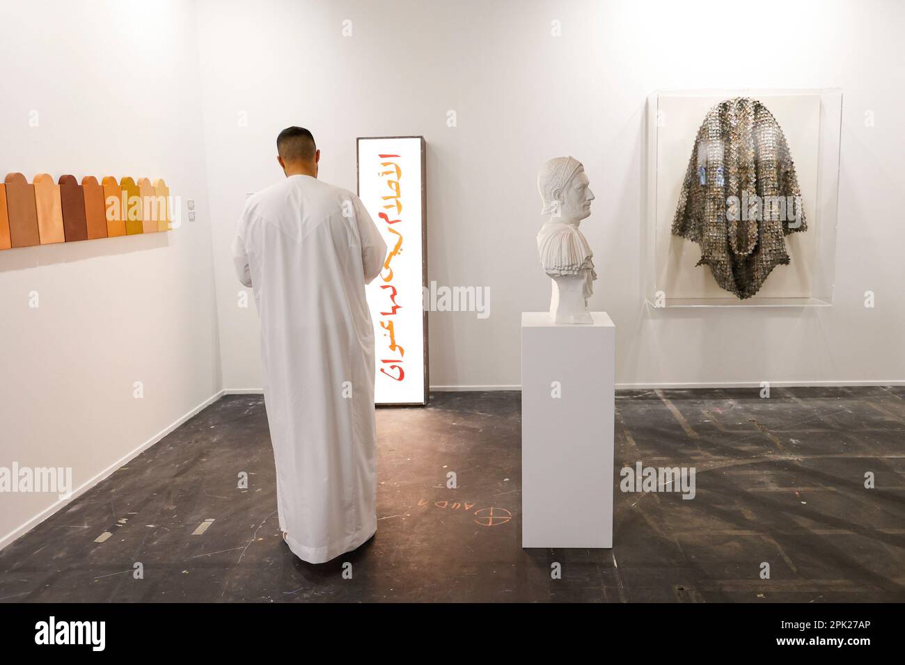 Art Dubai 2023 im Madinat Jumeirah Conference & Events Centre in Dubai, Vereinigte Arabische Emirate. Stockfoto