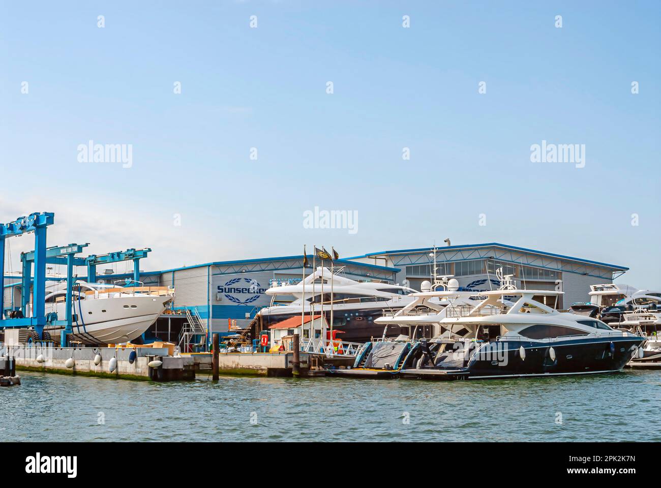 Sunseeker Superyacht Shipyards in Poole Harbour, Dorset, England Stockfoto