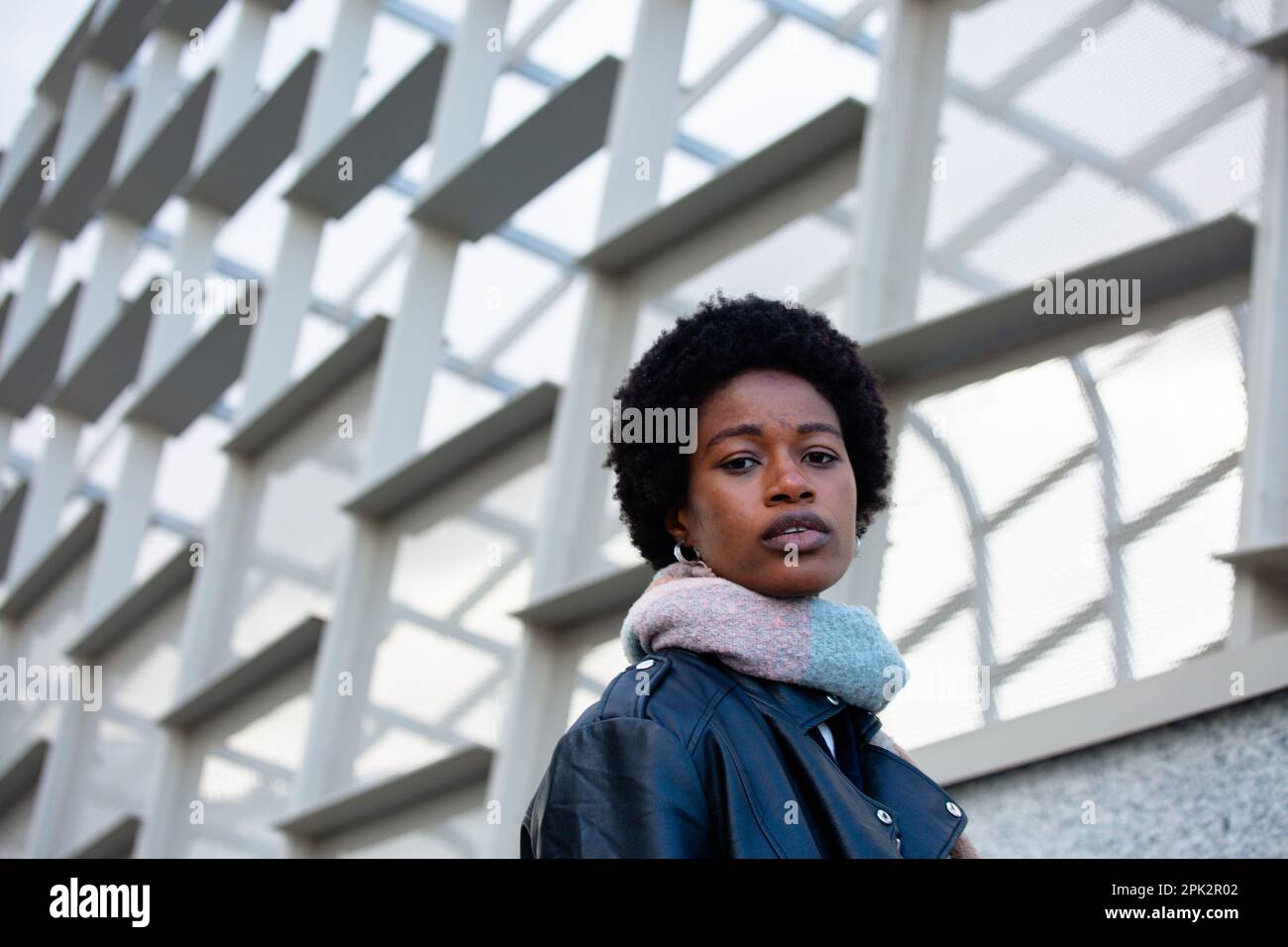 Afrikanisches Mädchen im Park Stockfoto