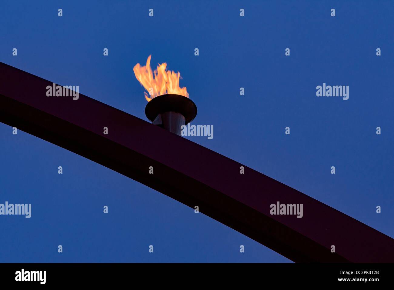 Fossar de les Moreres (Maulbeergrube) mit dem Kessel mit Flamme bei