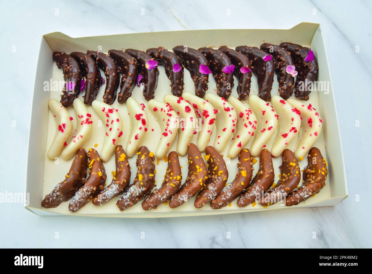 Frisch Gebackenen Kuchen über Nacht Lagern Traditioneller marokkanischer dattelkuchen -Fotos und -Bildmaterial in