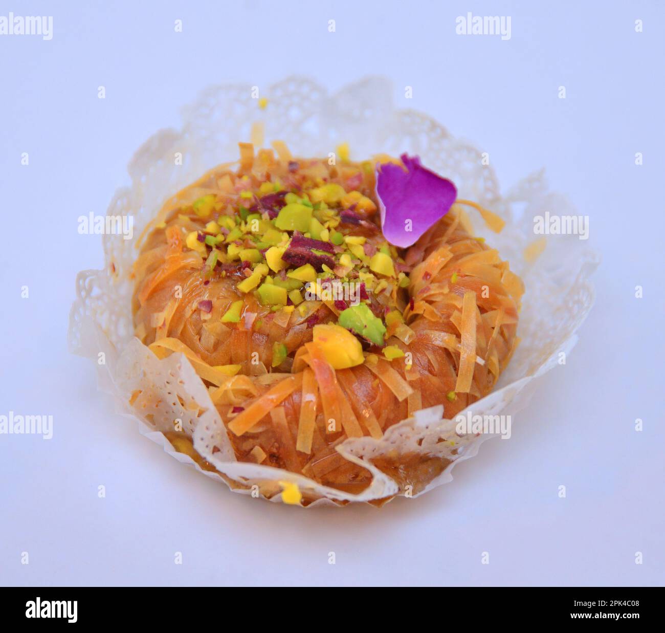 Traditioneller marokkanischer dattelkuchen -Fotos und -Bildmaterial in ...