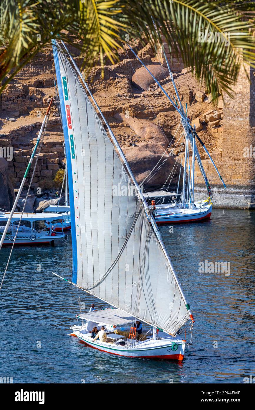 Felukken Auf Dem Nil, Assuan, Ägypten, Nordostafrika Stockfoto