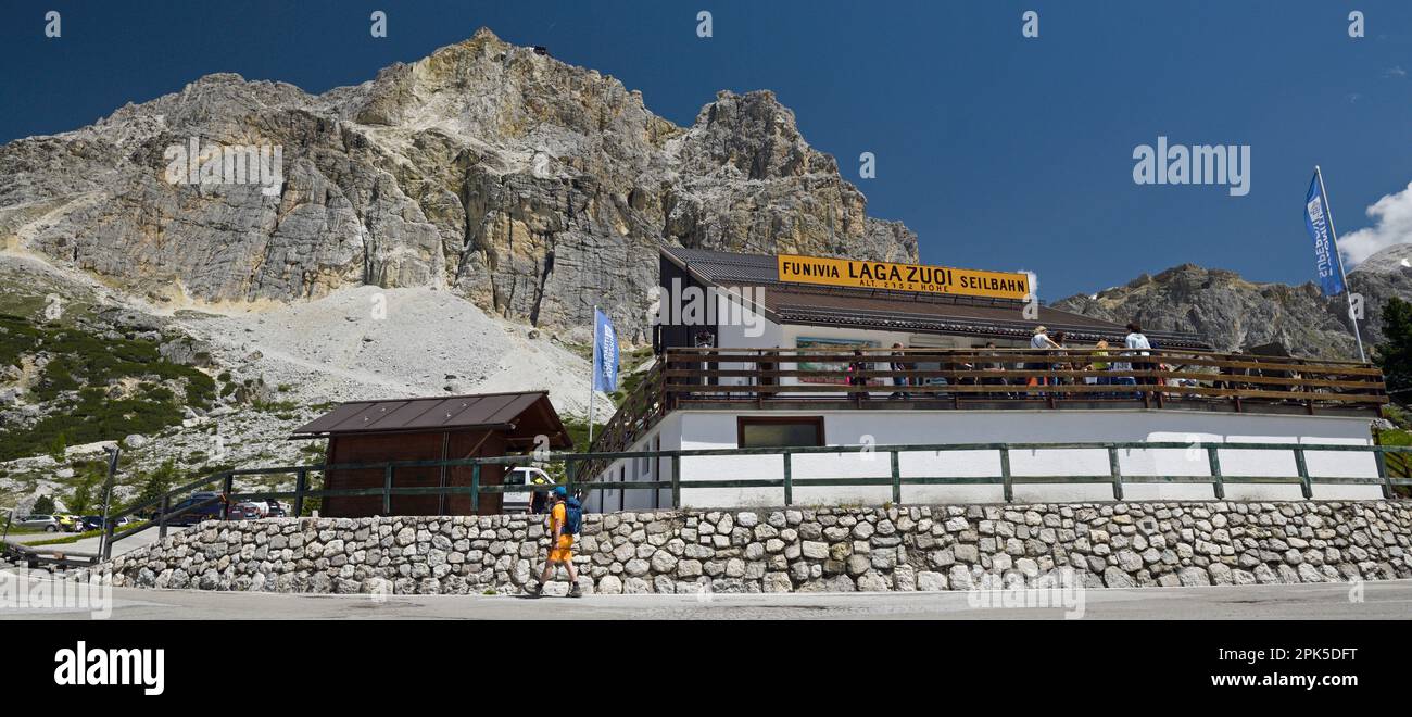 Standseilstation am Falzarego Pass in den Dolomiten, Italien Stockfoto
