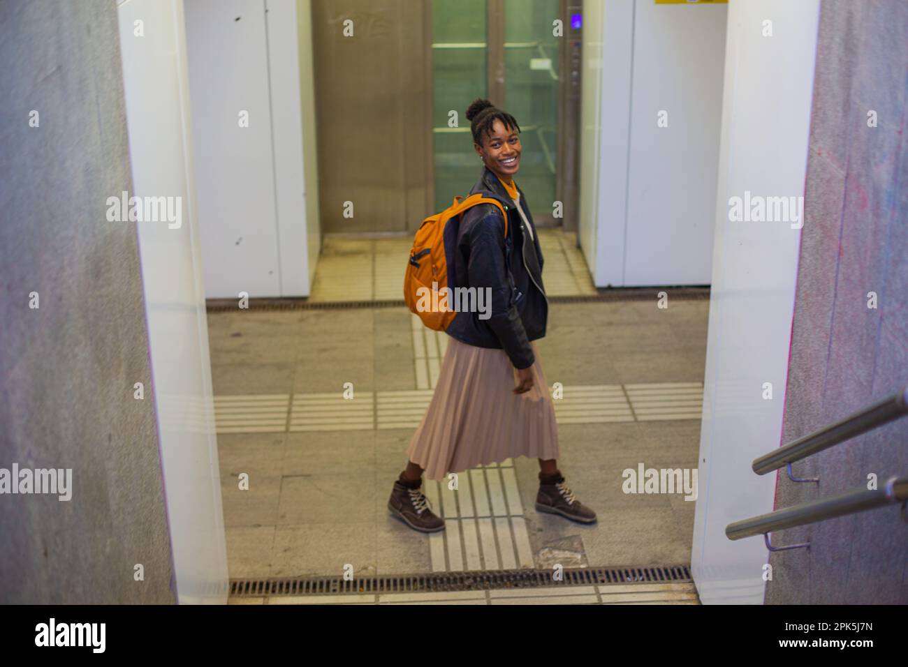 Bahnhof für afrikanische Mädchen Stockfoto