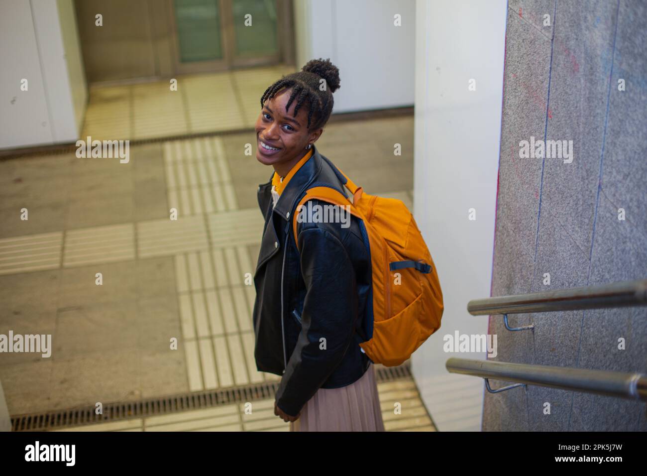 Bahnhof für afrikanische Mädchen Stockfoto