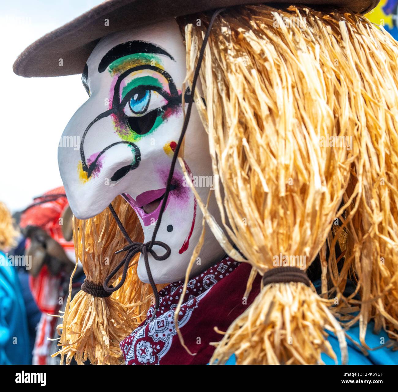 Maskenkostüm bei der Basel-Fasnacht-Parade in der Schweiz Stockfoto