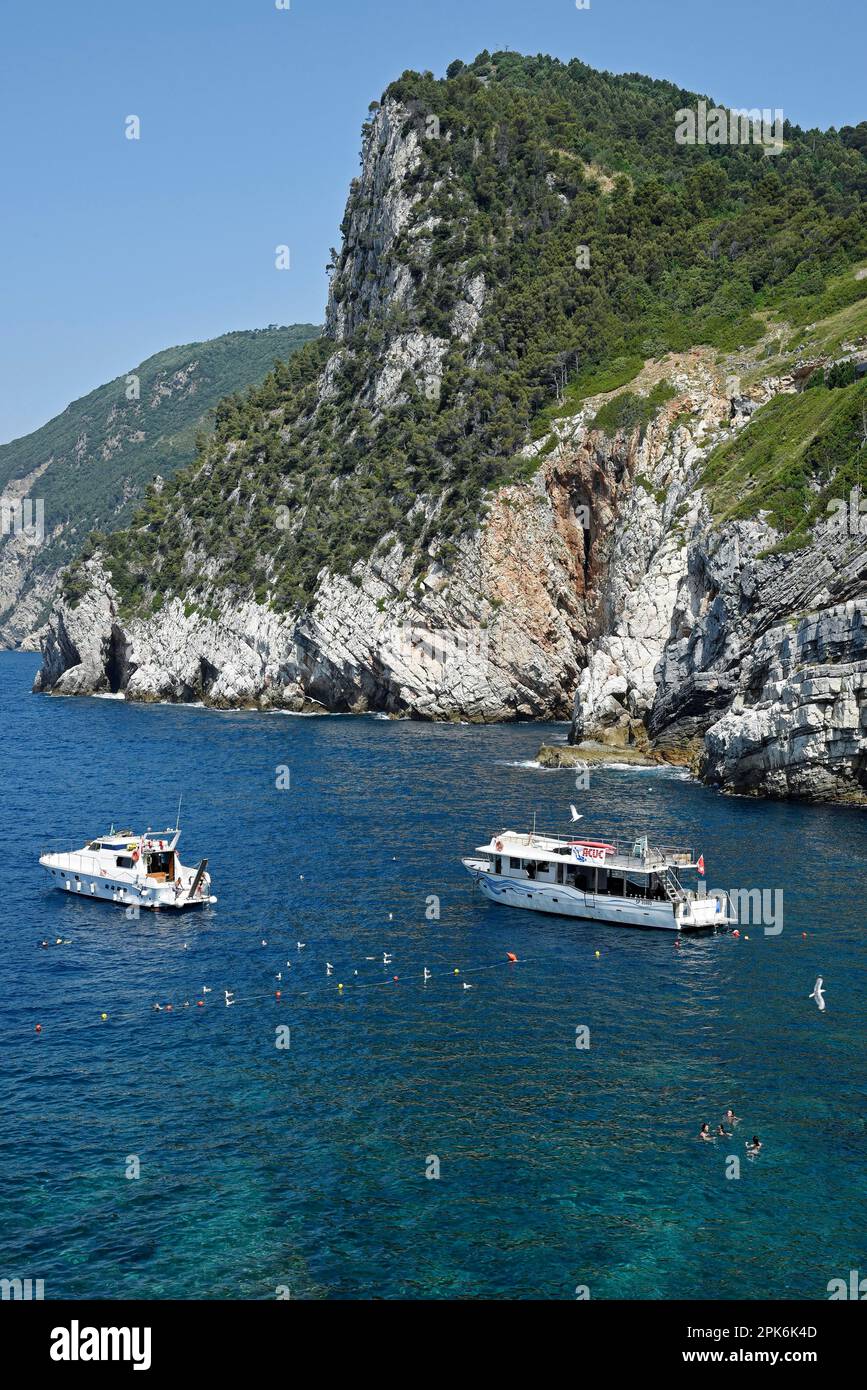 Grotte, Badebucht, Küste, Porto Venere, Portovenere, Provinz La Spezia, Ligurien, Italien Stockfoto