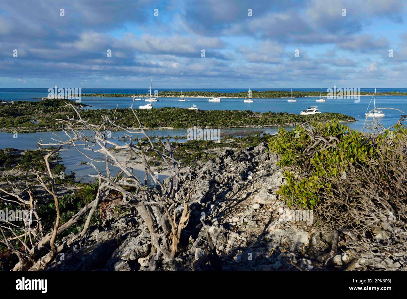Blick vom Boo Boo Hill auf Warderick Wells, Bahamas und Exuma Cays Land und Sea National Park, Bahamas Stockfoto