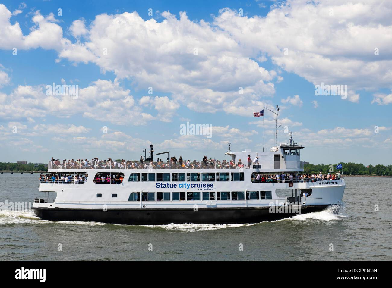 Fähre Miss New York of Statue City Kreuzfahrten auf dem Hudson River, Manhattan, New York City, USA Stockfoto